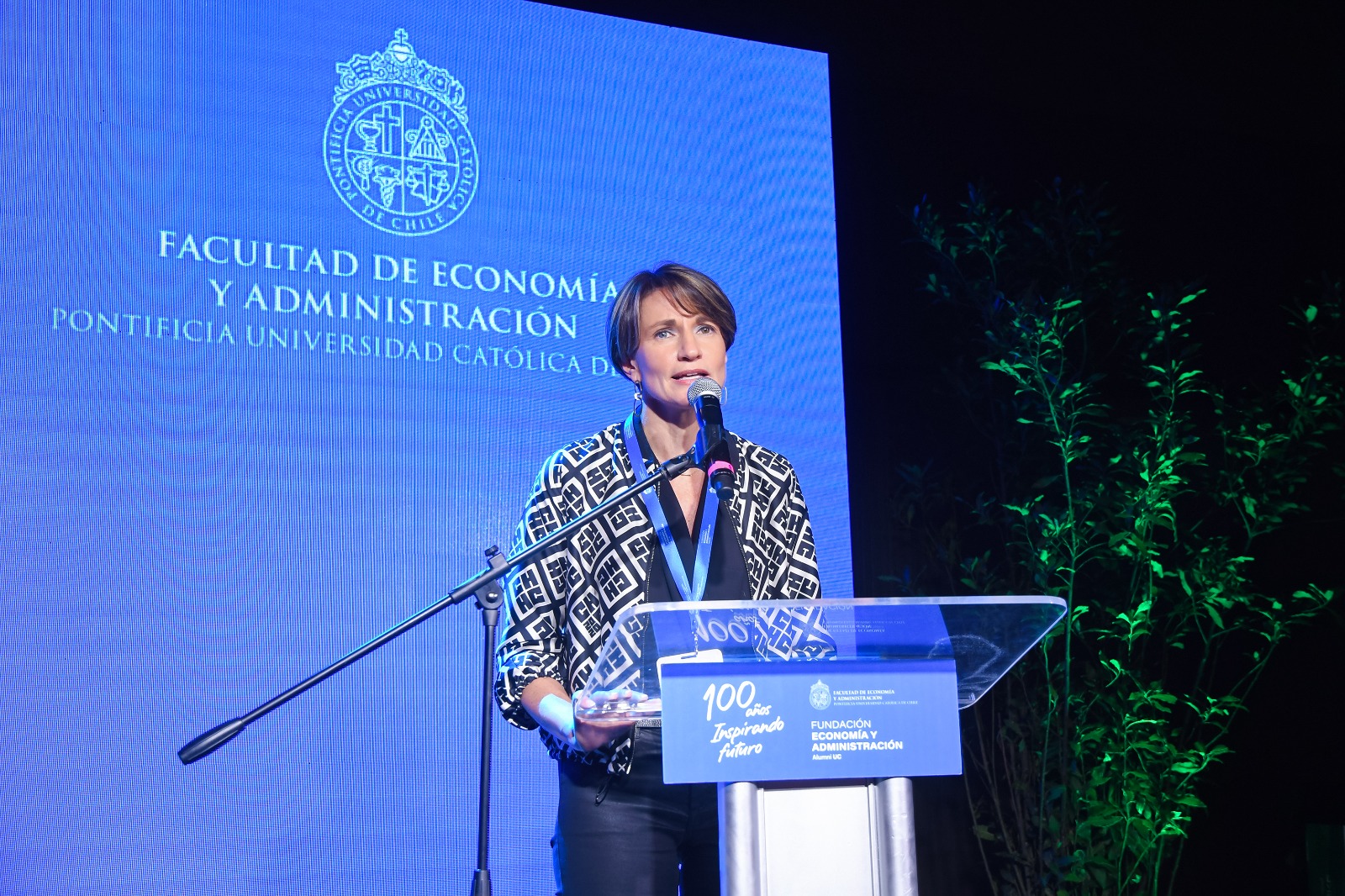 Alejandra Loyola: “Todos los egresados de la Facultad tenemos un rol muy importante en el crecimiento de Chile”