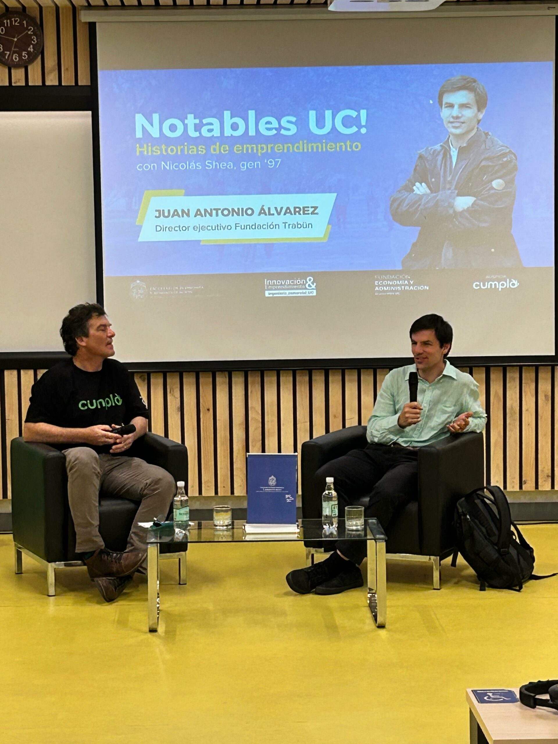 Juan Antonio Álvarez, fundador de Trabün, compartió su experiencia en el tercer conversatorio “Notables UC”