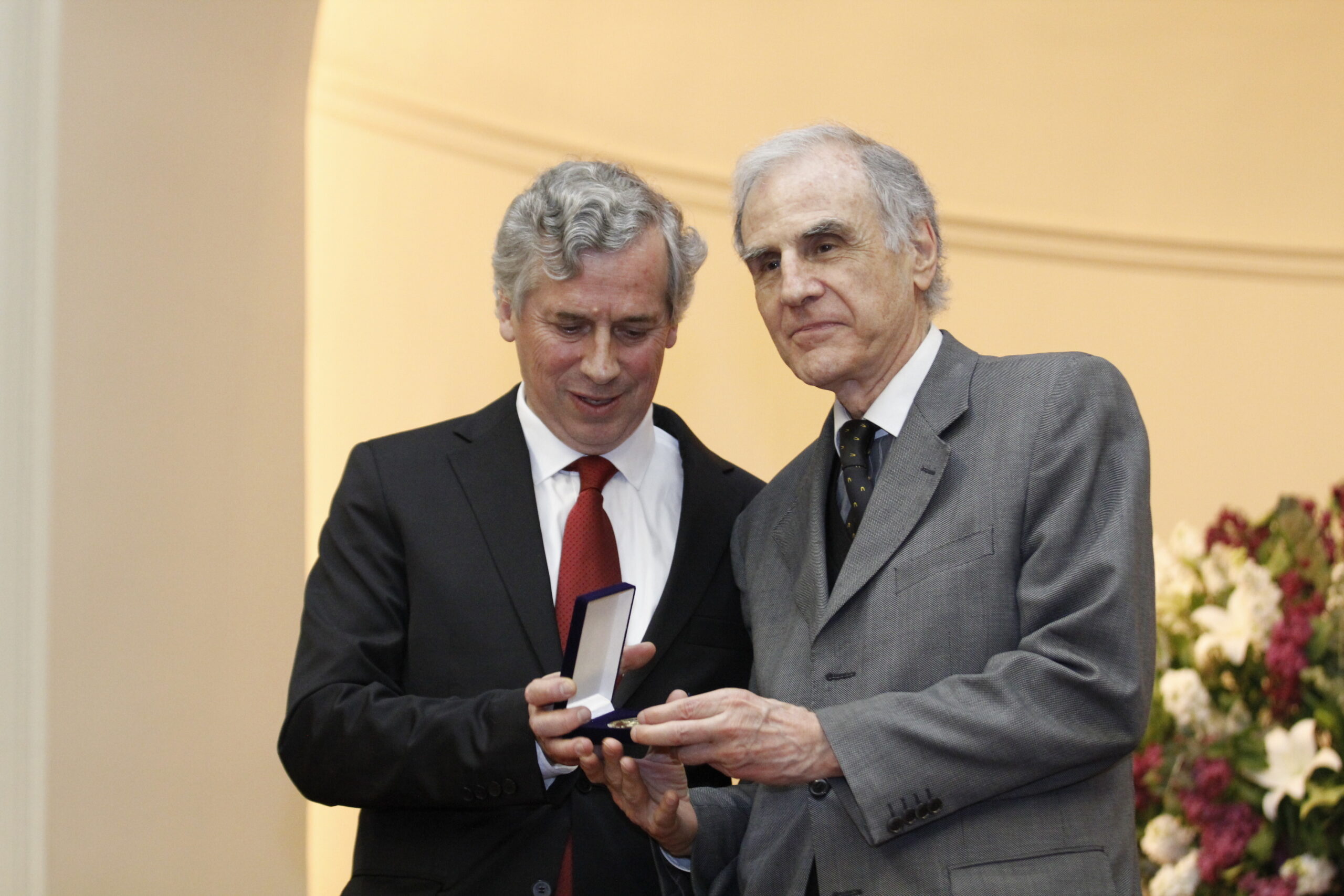 In memoriam: profesor emérito UC Fernando Ossa Scaglia
