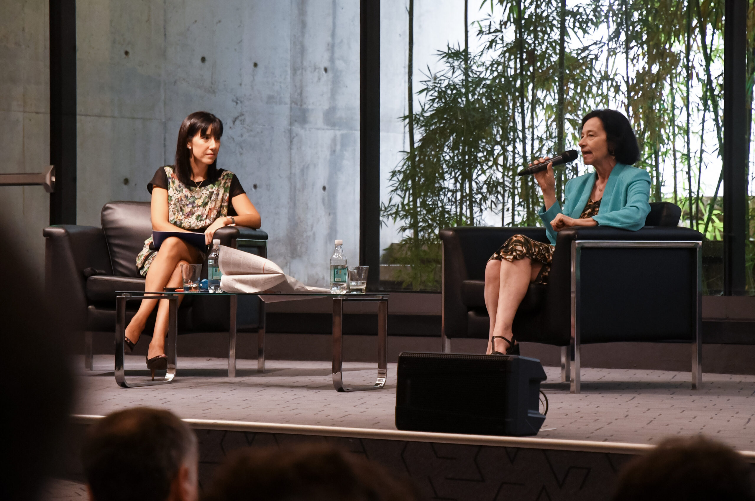 Rosanna Costa inspira a casi 500 nuevos estudiantes en bienvenida novata de Ingeniería Comercial UC