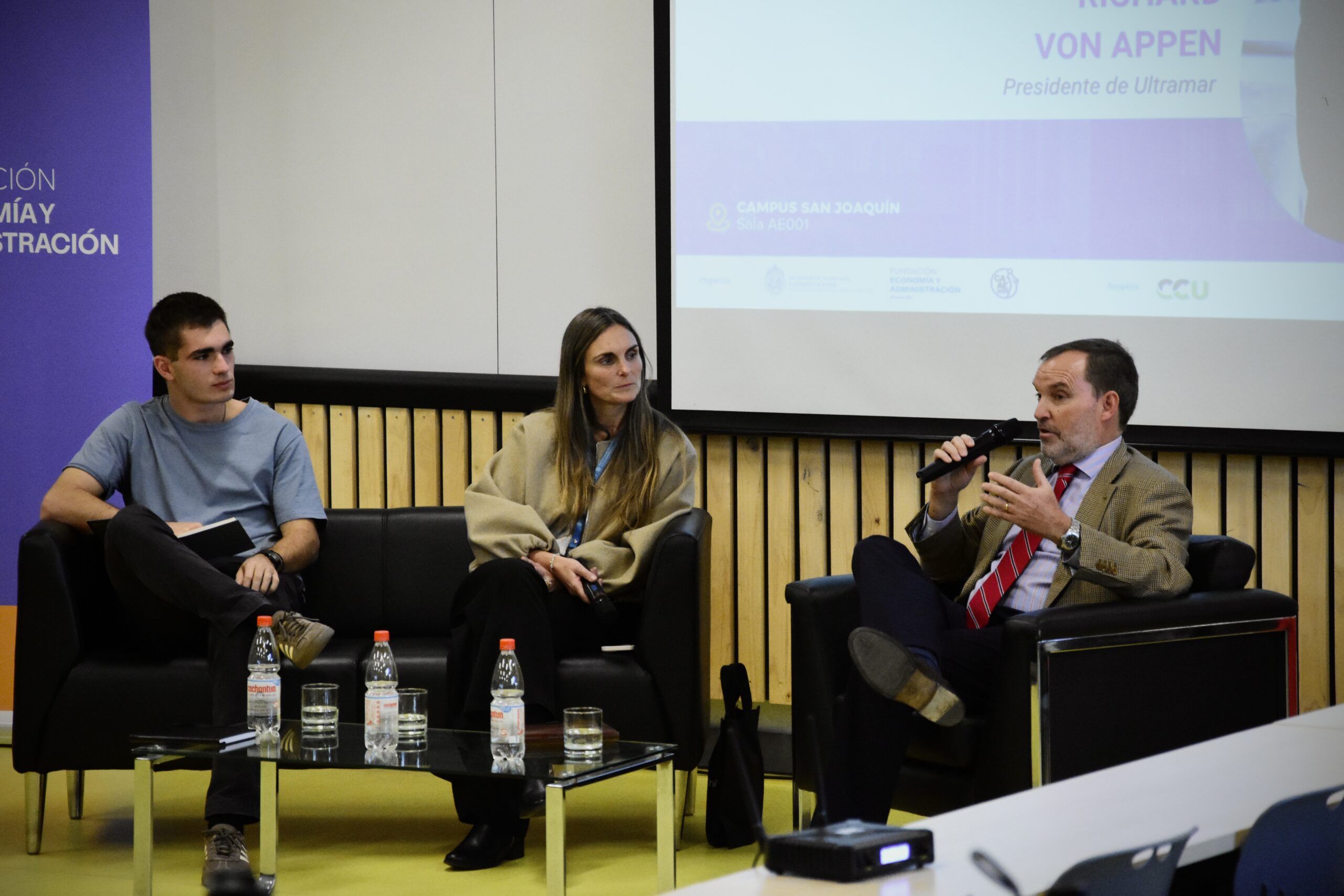 Resiliencia, liderazgo y gratitud: las lecciones de Richard von Appen para los estudiantes de Ingeniería Comercial UC